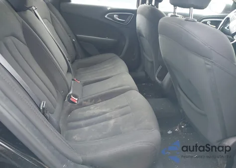 2015 Chrysler 200 Limited z USA, uszkodzony, nr VIN 1C3CCCAB2FN732989